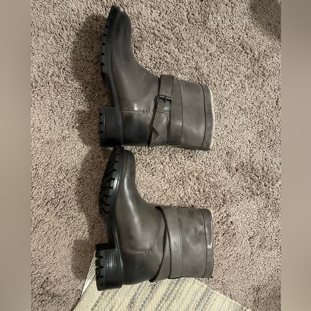 Ross & snow boots